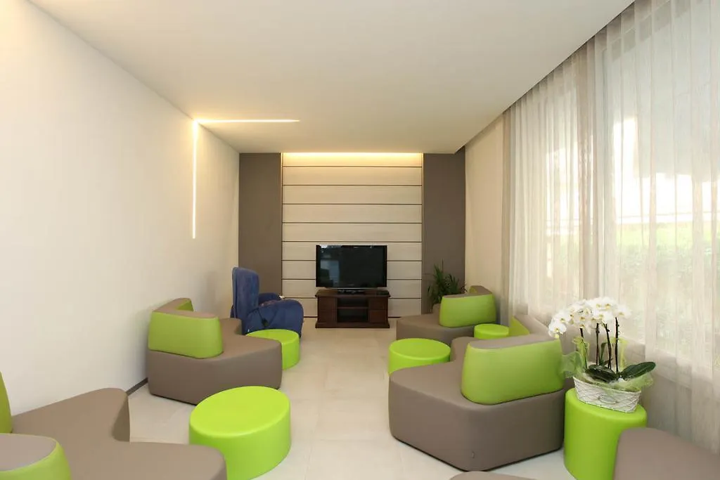 Hotel Derby S Lido di Jesolo 3*,  Italy
